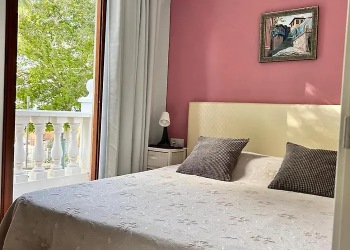 Дом отдыха Troya Адехе